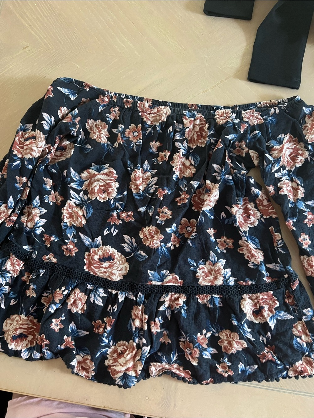 American Eagle Outfitters Navy and Pink Floral Off-Shoulder Top